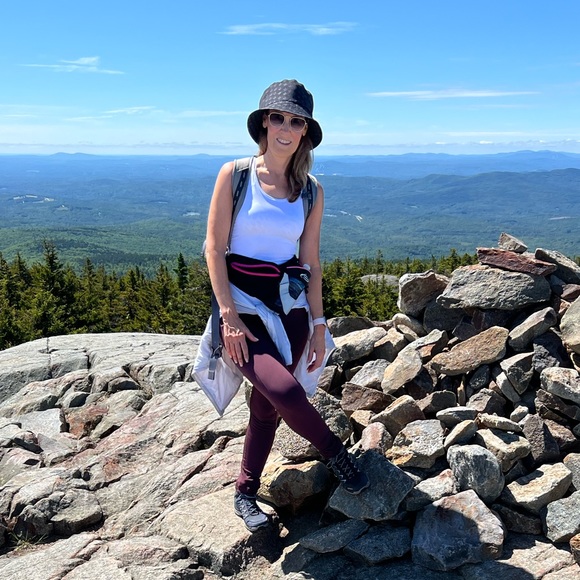 Meet your Posher, Doreen - Picture 2 of 5